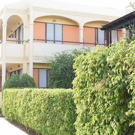 Ariadni Click And Flat Perivolia Apartman