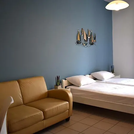 Ariadni Click And Flat Perivolia Apartman